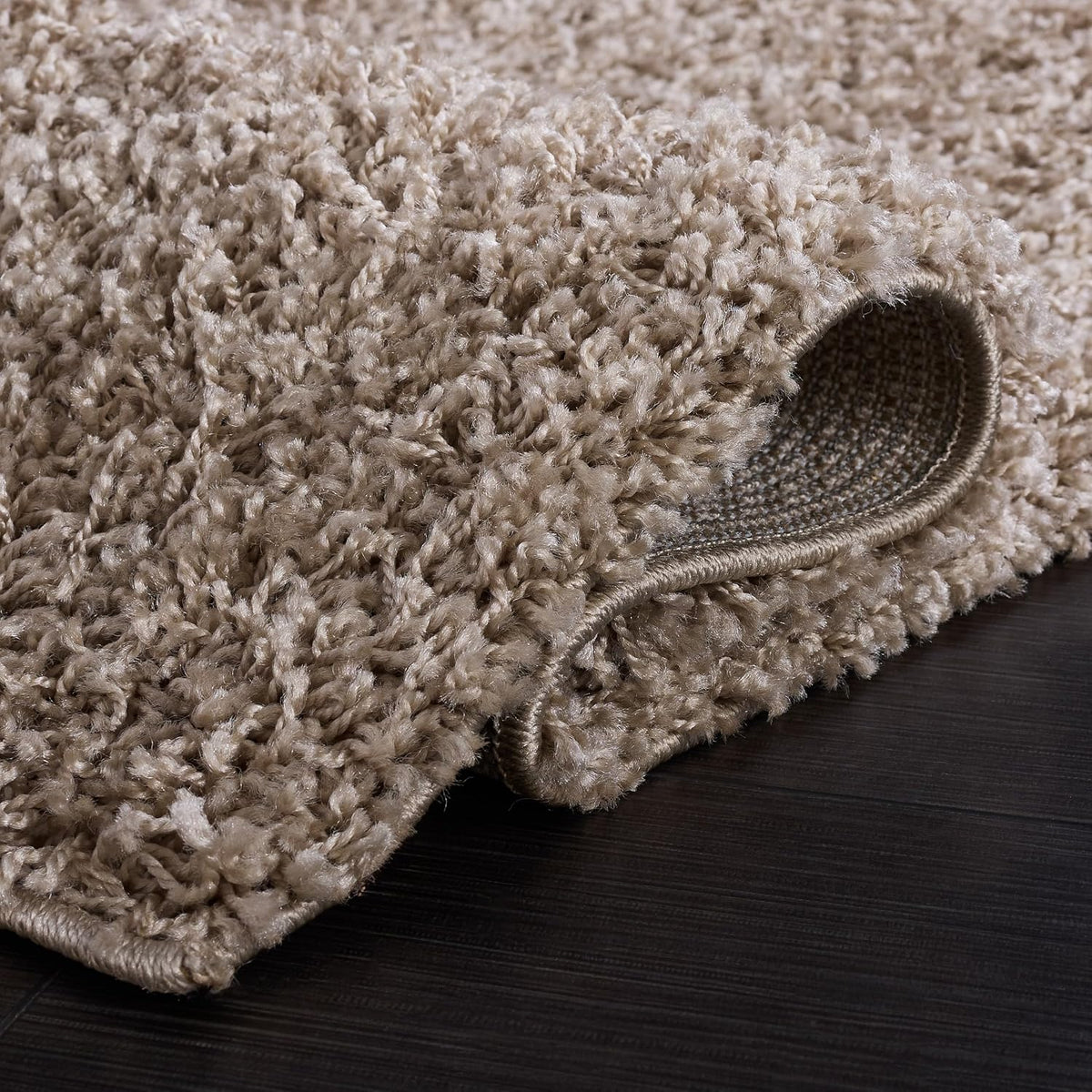 SAFAVIEH Area Rug 8x10 - Athens Shag Collection - Large - Beige, Non-Shedding & Easy to Clean, Ideal for Living Room, Bedroom, Dining Space (SGA119G)