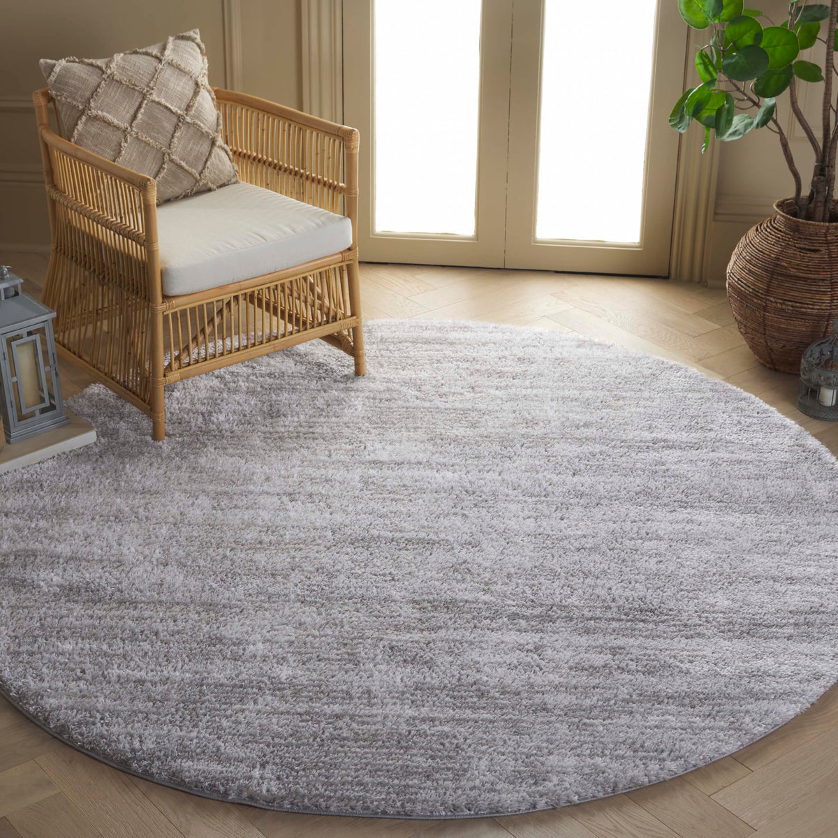 SAFAVIEH Area Rug 8x10 - Tahoe Shag Collection - Large - Blue & Ivory, Modern Design, Non-Shedding & Easy Cleaning, Plush Thick Pile, Ideal for Living Room, Bedroom, Dining Space (THO653M)