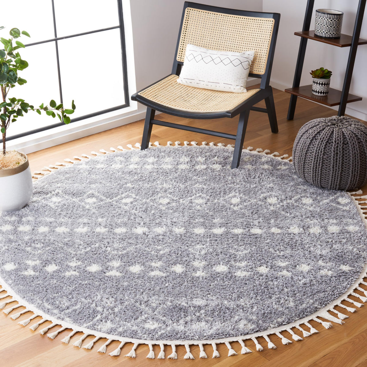 SAFAVIEH Area Rug 8x10 - Berber Fringe Shag Collection - Large - Cream & Dark Grey, Moroccan Design, Non-Shedding & Easy Cleaning, Thick Pile, Ideal for Living Room, Bedroom, Dining Space (BFG516A)