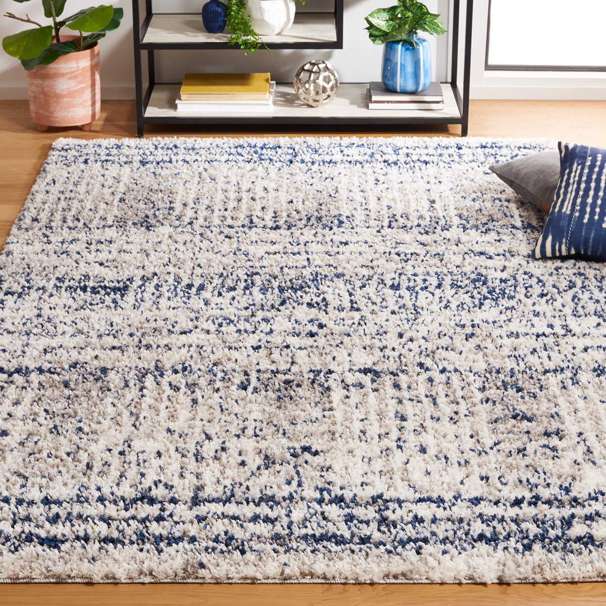 SAFAVIEH Jericho Shag Collection Area Rug - 6' x 9', Black & Rust, Non-Shedding & Easy Care, 1.2-inch Thick, Ideal for the Living Room, Dining Room, Bedroom (JER100Z-6)