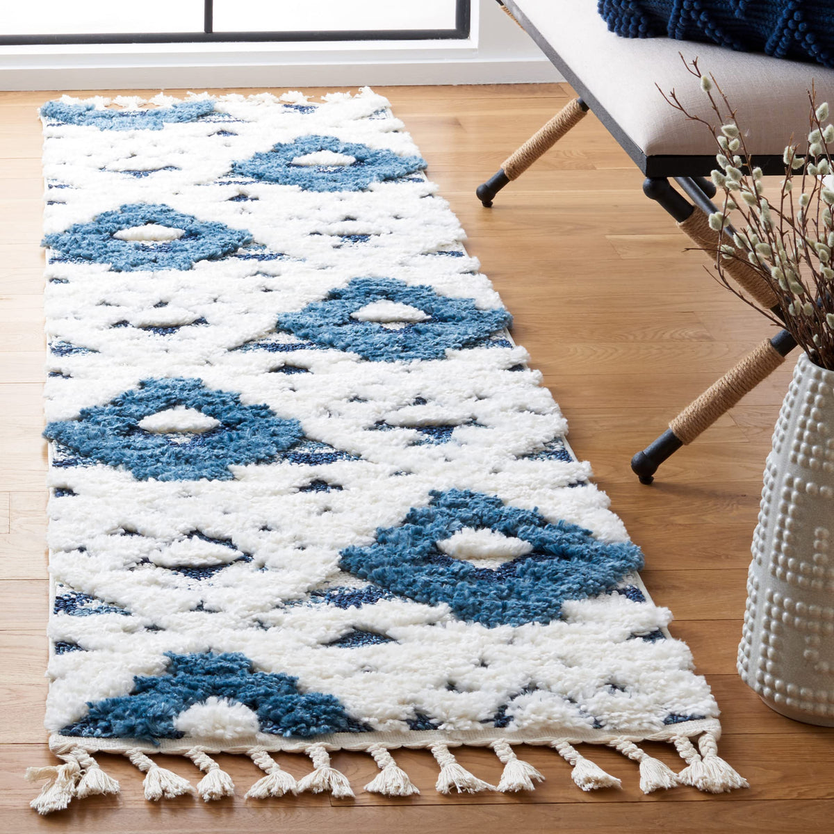 SAFAVIEH Moroccan Tassel Shag Rug 5'3"x7'6", Ivory & Brick Rust MTS688P