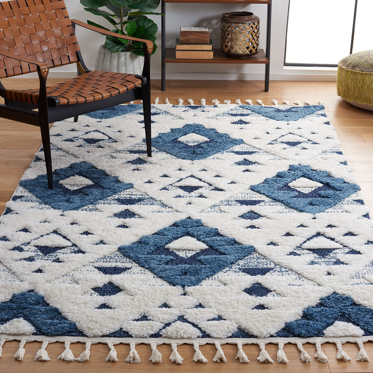 SAFAVIEH Moroccan Tassel Shag Rug 5'3"x7'6", Ivory & Brick Rust MTS688P