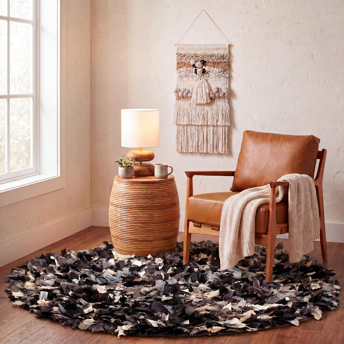 SAFAVIEH Rio Shag Collection Area Rug - 5' x 8', Creme, Handmade Decorative, 3.5-inch Thick Ideal for High Traffic Areas in Living Room, Bedroom (SG951W)
