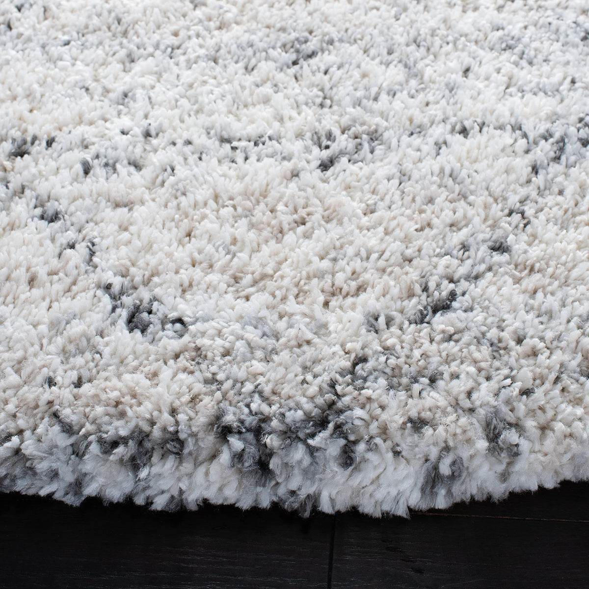SAFAVIEH Area Rug 8x10 - Fontana Shag Collection - Large - Pink & Ivory, Modern Design, Non-Shedding & Easy Cleaning, Ultra Plush Thick Pile, Ideal for Living Room, Bedroom, Dining Space (FNT886U)