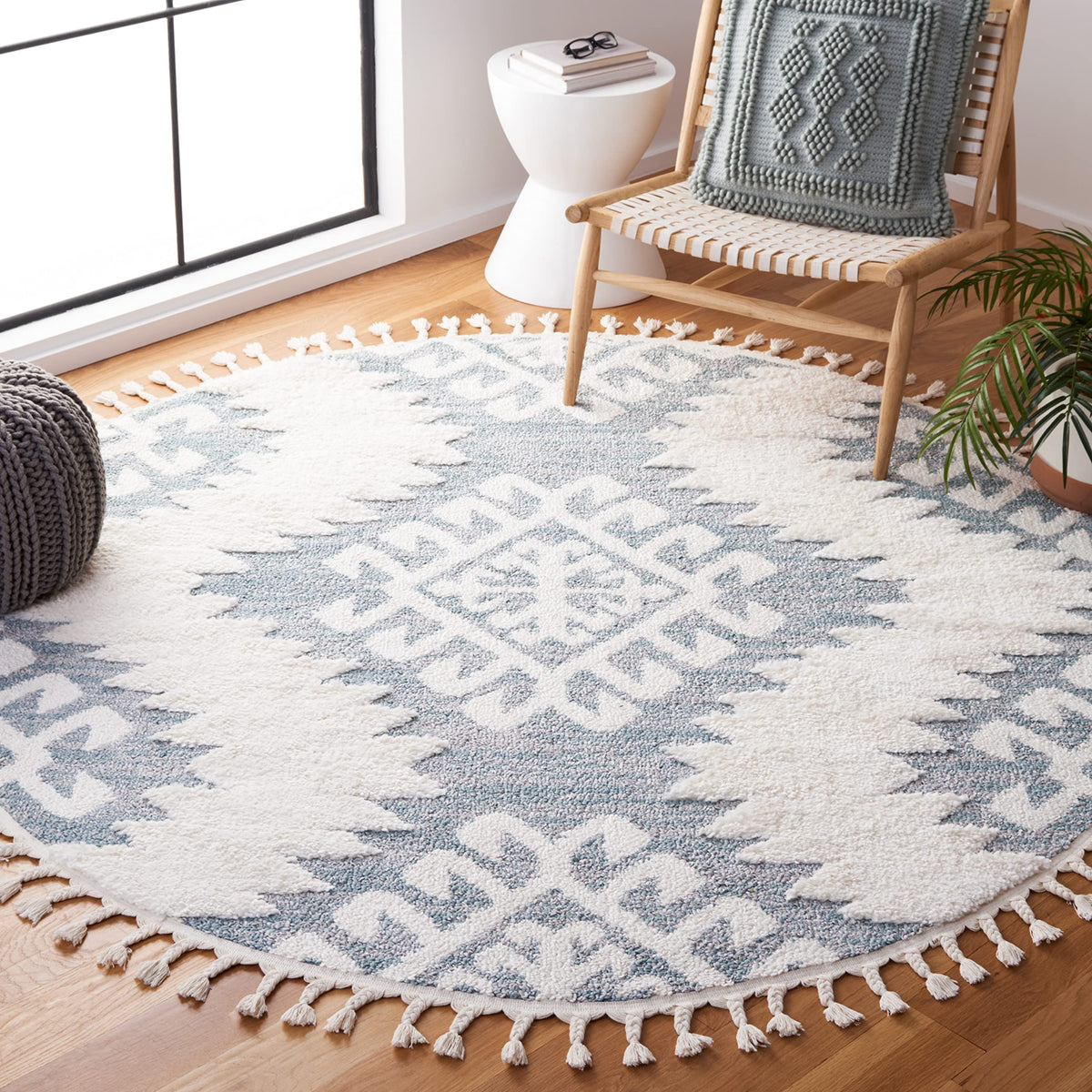 SAFAVIEH Moroccan Tassel Shag Rug 10'x14', Soft Plush Ivory & Brown MTS652A