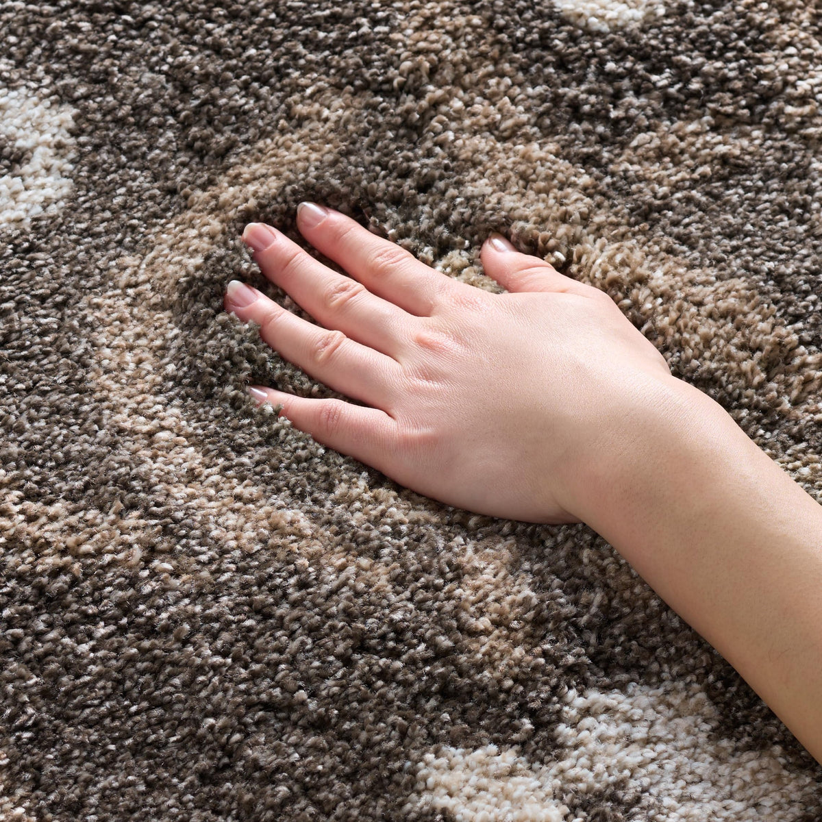 SAFAVIEH Florida Shag Collection Area Rug - 8'6" x 12', Smoke & Beige, Floral Design, Non-Shedding & Easy Care, 1.2-inch Thick Ideal for High Traffic Areas in Living Room, Bedroom (SG457-7913)