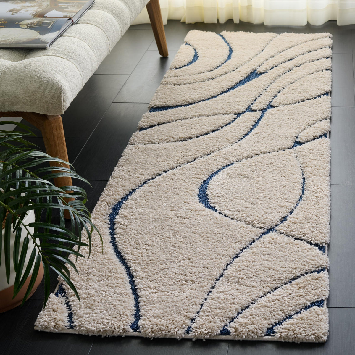 SAFAVIEH Florida Shag Rug 6'x9', Soft Plush Modern Cream & Beige SG471-1113