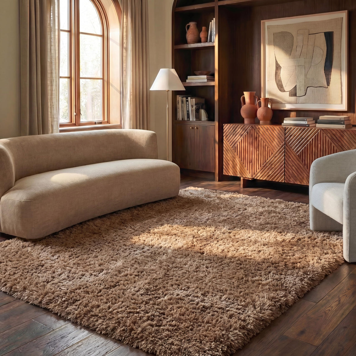 SAFAVIEH Venice Shag Collection Area Rug - 7'6" x 9'6", Pearl, Handmade Glam, 3-inch Thick Ideal for High Traffic Areas in Living Room, Bedroom (SG256P)