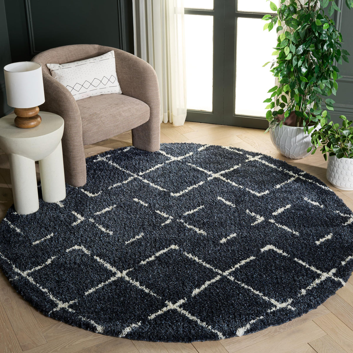 SAFAVIEH Arizona Shag Rug 5'1"x7'6", Soft Plush Ivory & Beige ASG743A
