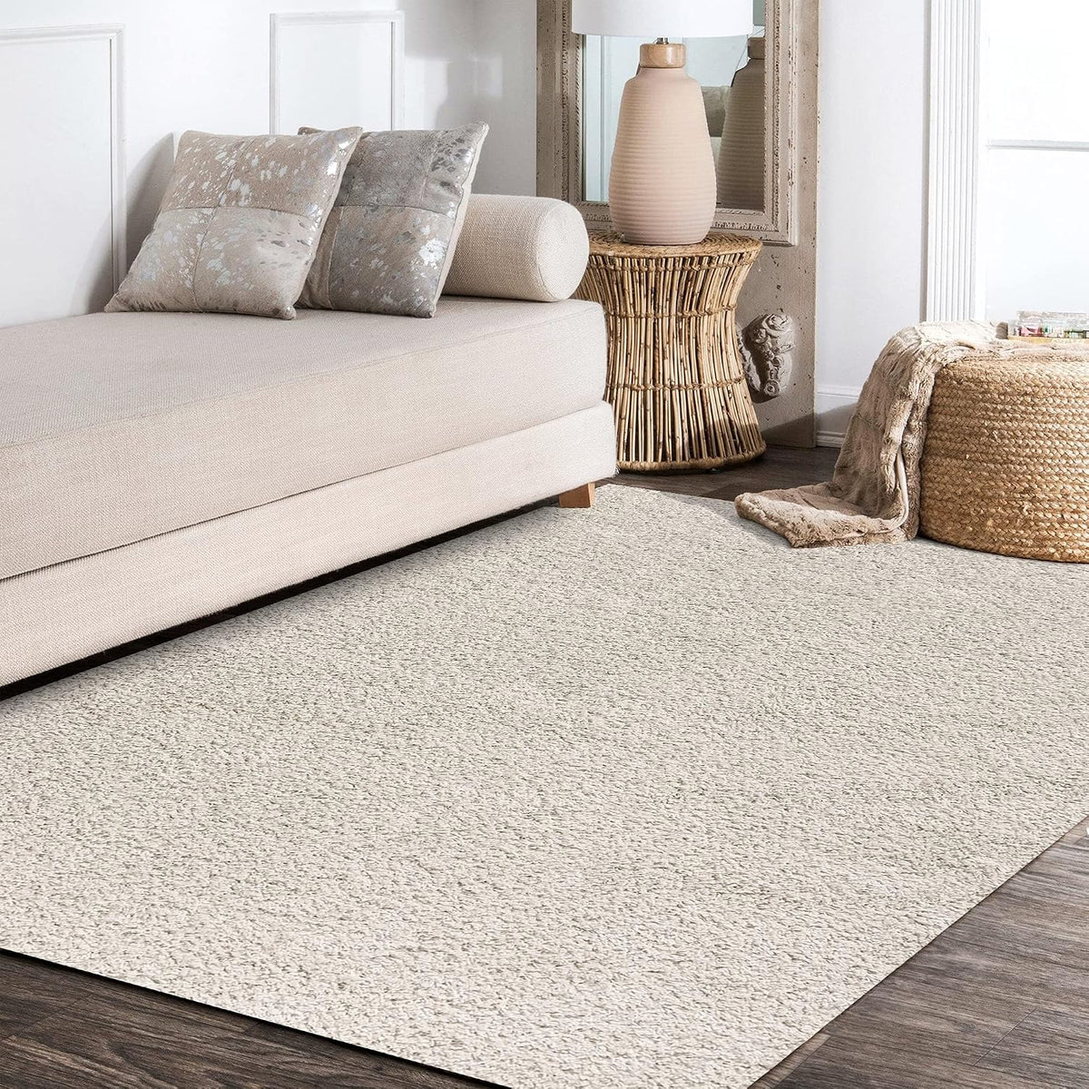 JONATHAN Y Mercer Shag Plush Cream Indoor Area Rug, 4x6, Contemporary, Modern, Easy-Cleaning for Living Room, Bedroom, Kitchen, Pet Friendly, Non-Shedding (MCR106D-4)