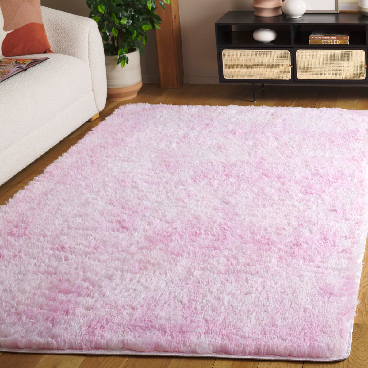 SAFAVIEH Rainbow Shag Collection Area Rug - 8' x 10', Light Beige, Slip Resistant, Non-Shedding & Easy Care, 1.6-inch Thick, Ideal for Living Room, Bedroom, Home Office, Dining Space (RBO100A-8)