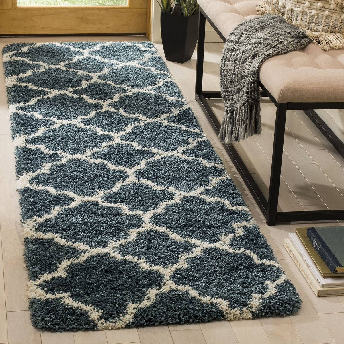 SAFAVIEH Hudson Shag Rug 9'x12', Soft Plush Modern Navy & Ivory SGH282C