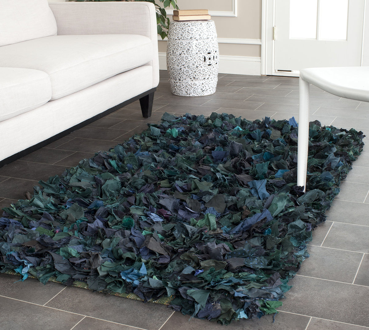 SAFAVIEH Rio Shag Collection Area Rug - 5' x 8', Creme, Handmade Decorative, 3.5-inch Thick Ideal for High Traffic Areas in Living Room, Bedroom (SG951W)