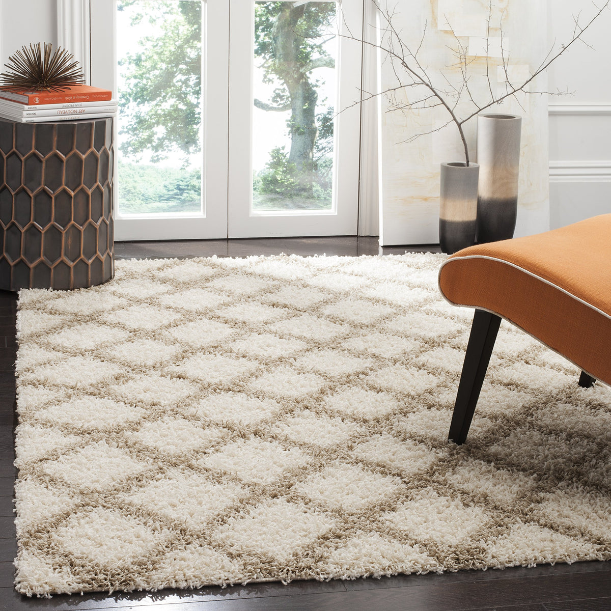 SAFAVIEH Area Rug 8x10 - Dallas Shag Collection - Large - Dark Grey & Ivory, Trellis Pattern, Non-Shedding & Easy Cleaning, Plush Thick Pile, Ideal for Living Room, Bedroom, Dining Space (SGDS258A)
