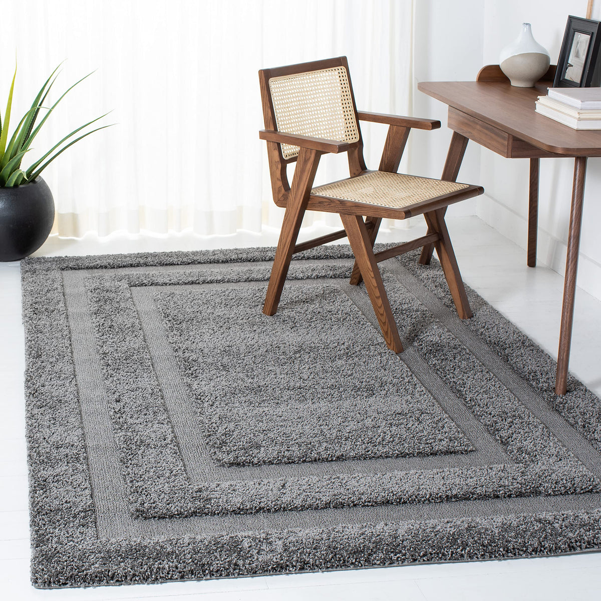 SAFAVIEH Florida Shag Rug 8'x10', Soft Plush Modern Cream SG454-1111