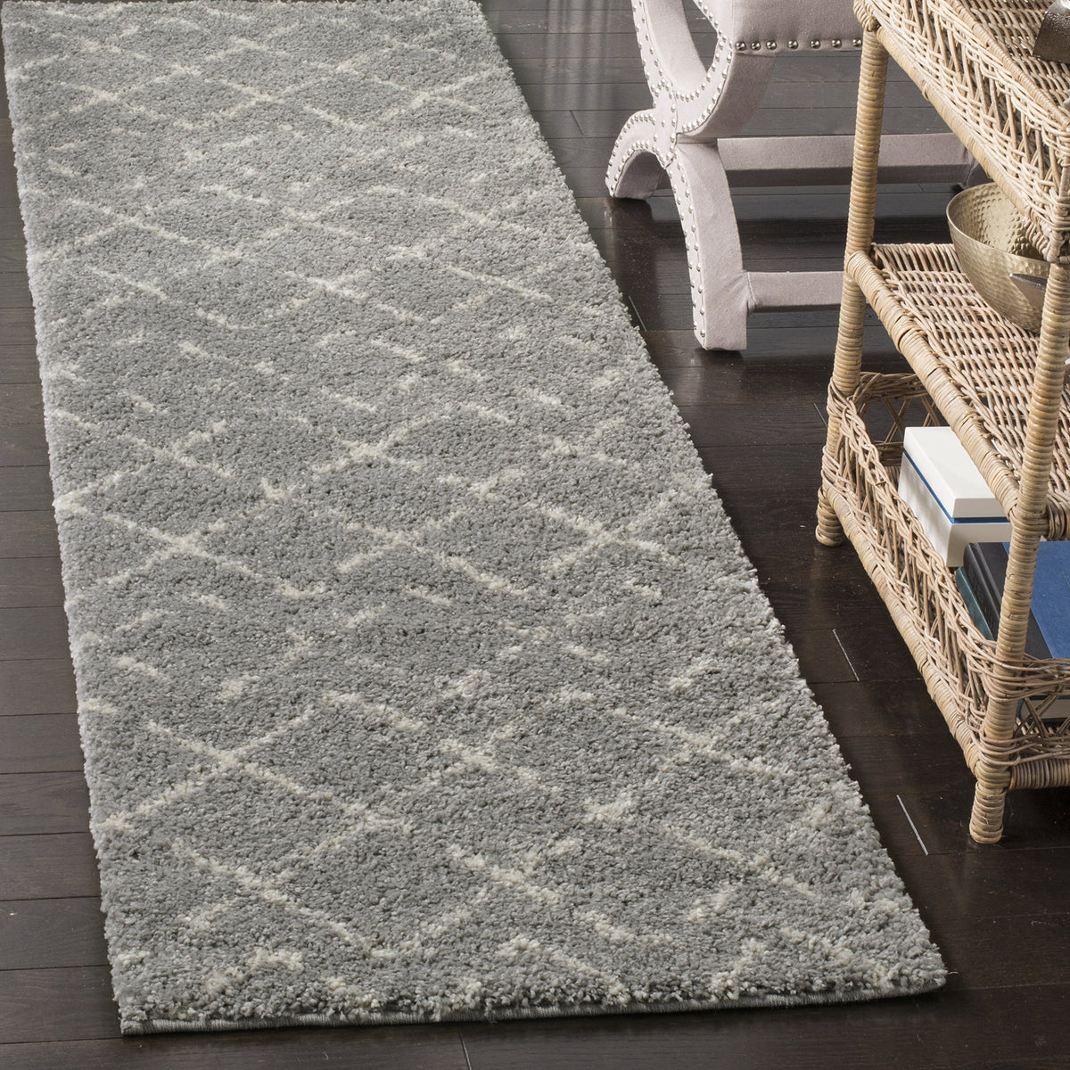 SAFAVIEH Arizona Shag Rug 5'1"x7'6", Soft Plush Ivory & Beige ASG743A