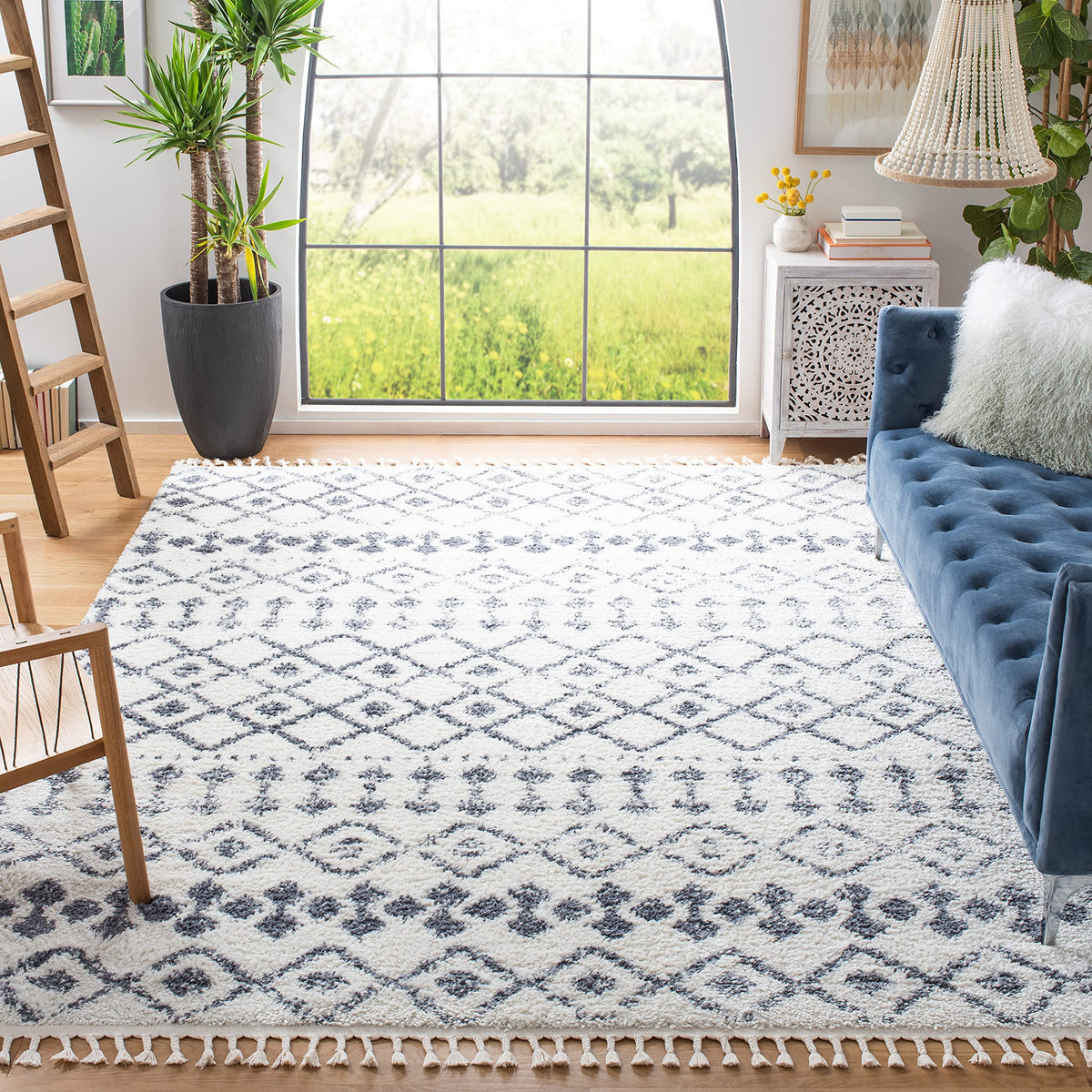 SAFAVIEH Area Rug 8x10 - Berber Fringe Shag Collection - Large - Cream & Dark Grey, Moroccan Design, Non-Shedding & Easy Cleaning, Thick Pile, Ideal for Living Room, Bedroom, Dining Space (BFG516A)