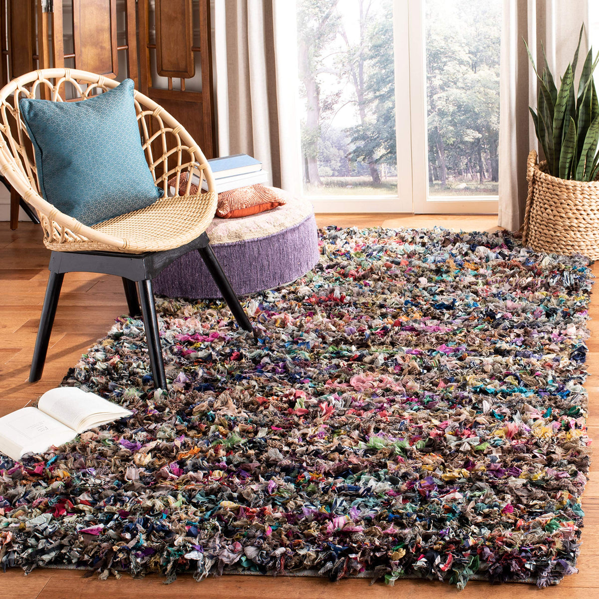 SAFAVIEH Rio Shag Collection Area Rug - 5' x 8', Creme, Handmade Decorative, 3.5-inch Thick Ideal for High Traffic Areas in Living Room, Bedroom (SG951W)
