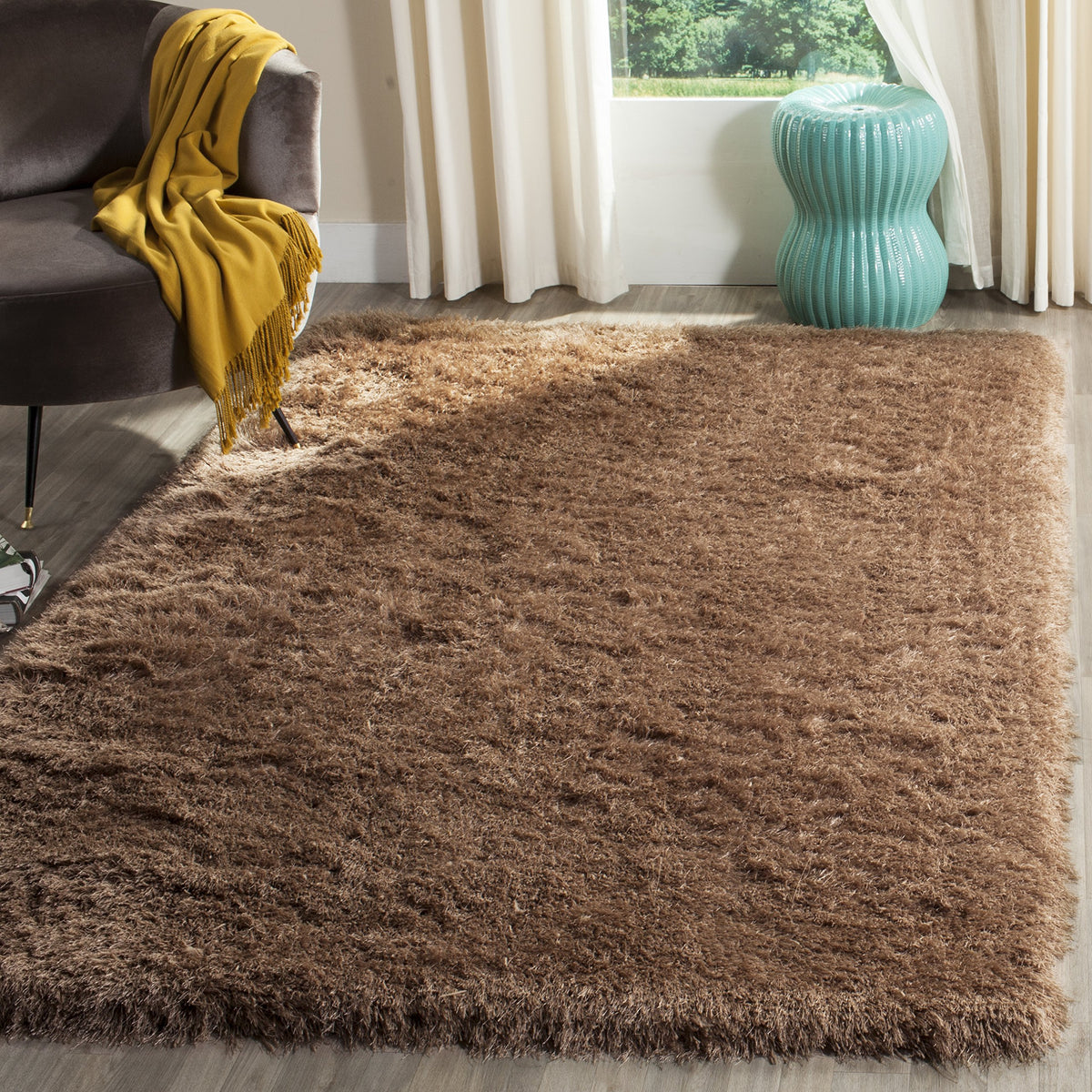 SAFAVIEH Venice Shag Collection Area Rug - 7'6" x 9'6", Pearl, Handmade Glam, 3-inch Thick Ideal for High Traffic Areas in Living Room, Bedroom (SG256P)
