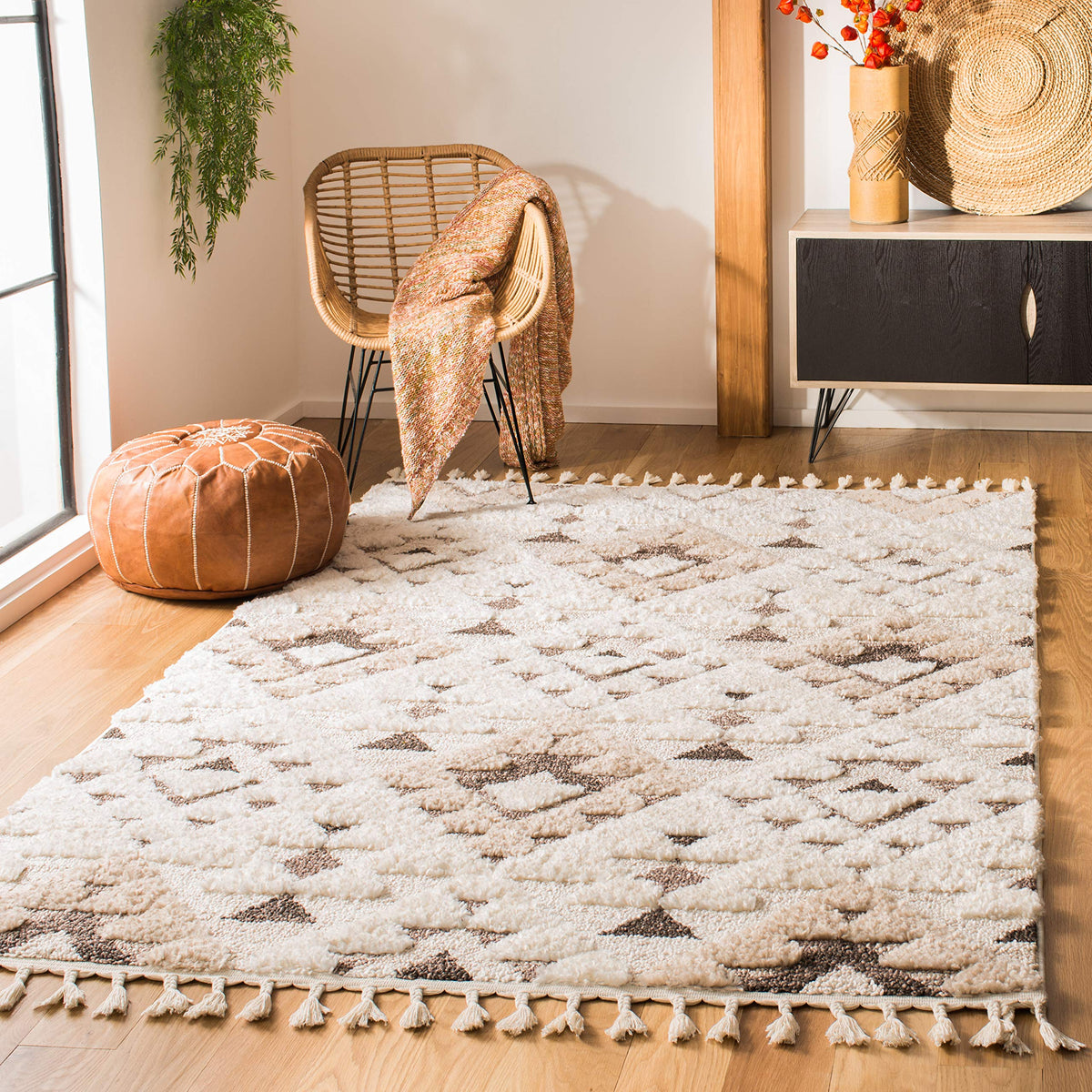 SAFAVIEH Moroccan Tassel Shag Rug 5'3"x7'6", Ivory & Brick Rust MTS688P