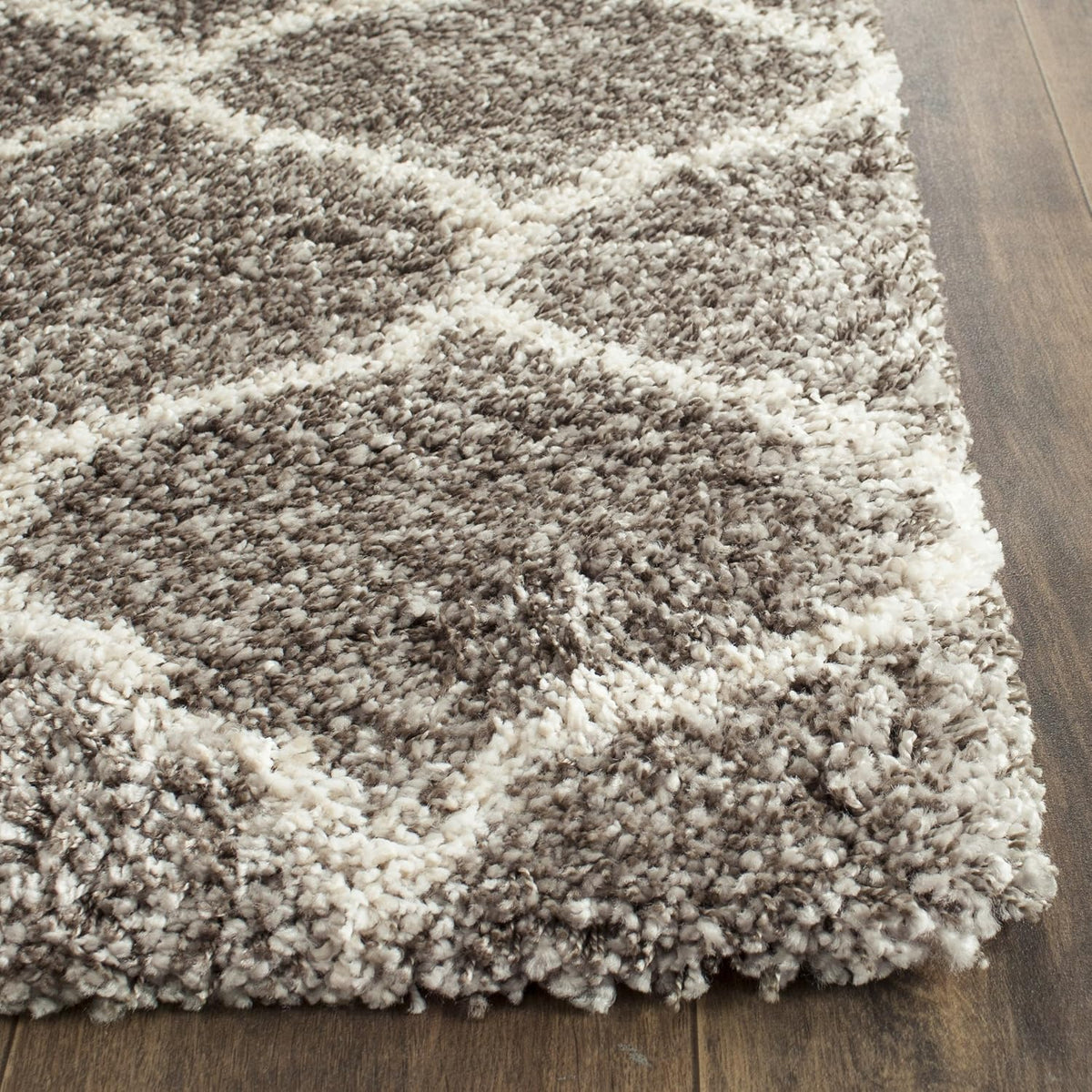 SAFAVIEH Hudson Shag Collection 9' x 12' Grey/Ivory SGH280B Moroccan Ogee Trellis Non-Shedding Living Room Bedroom Dining Room Entryway Plush 2-inch Thick Area Rug