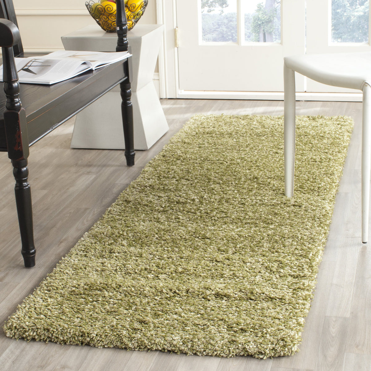 SAFAVIEH Area Rug 8x10 - California Shag Collection - Large - Beige, Non-Shedding & Easy to Clean, Ultra Plush Thick Pile, Ideal for Living Room, Bedroom, Dining Space (SG151-1313)