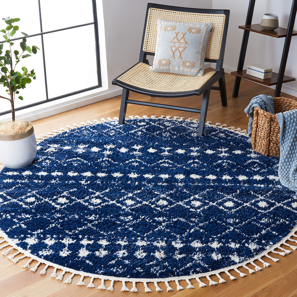 SAFAVIEH Area Rug 8x10 - Berber Fringe Shag Collection - Large - Cream & Dark Grey, Moroccan Design, Non-Shedding & Easy Cleaning, Thick Pile, Ideal for Living Room, Bedroom, Dining Space (BFG516A)
