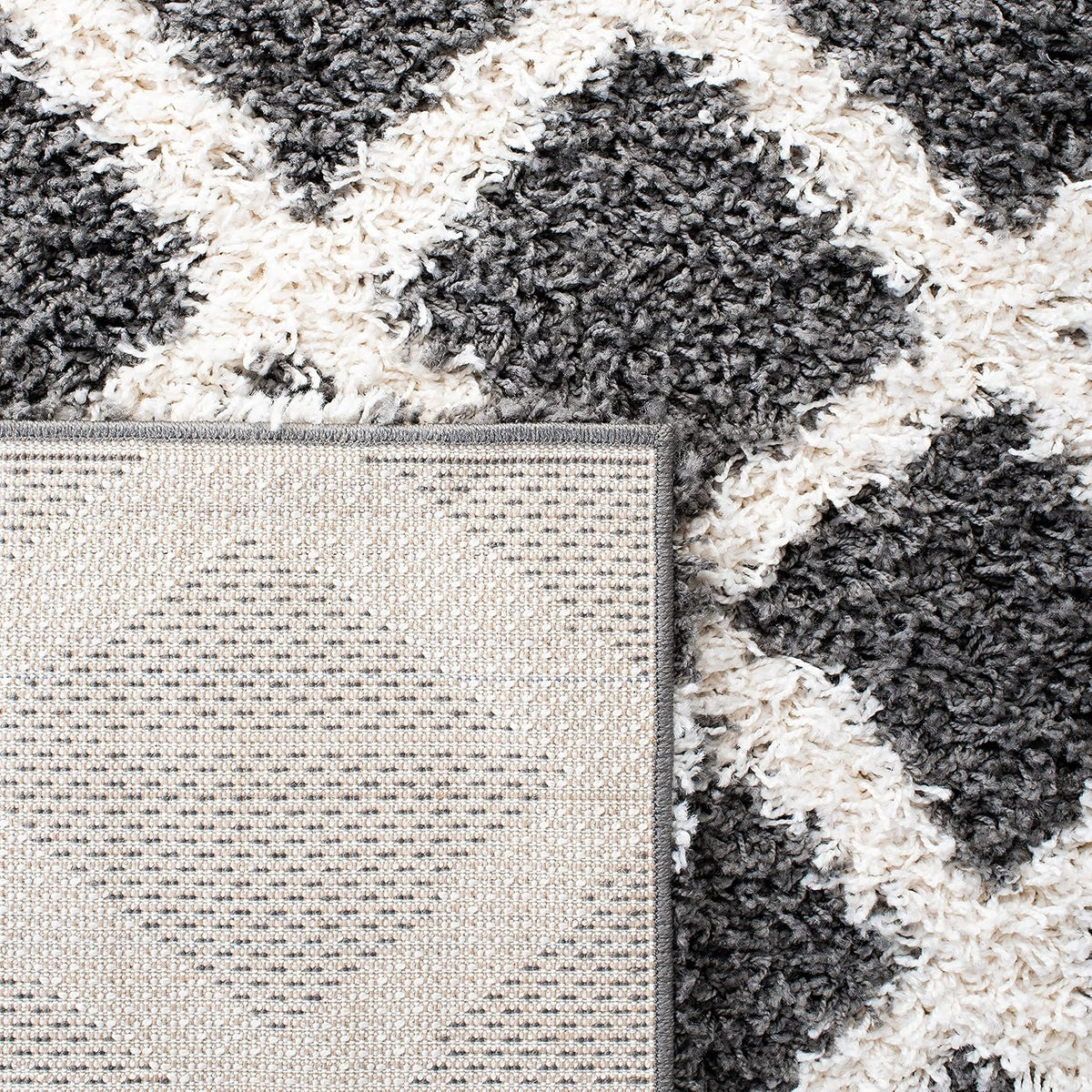 SAFAVIEH Area Rug 8x10 - Dallas Shag Collection - Large - Dark Grey & Ivory, Trellis Pattern, Non-Shedding & Easy Cleaning, Plush Thick Pile, Ideal for Living Room, Bedroom, Dining Space (SGDS258A)