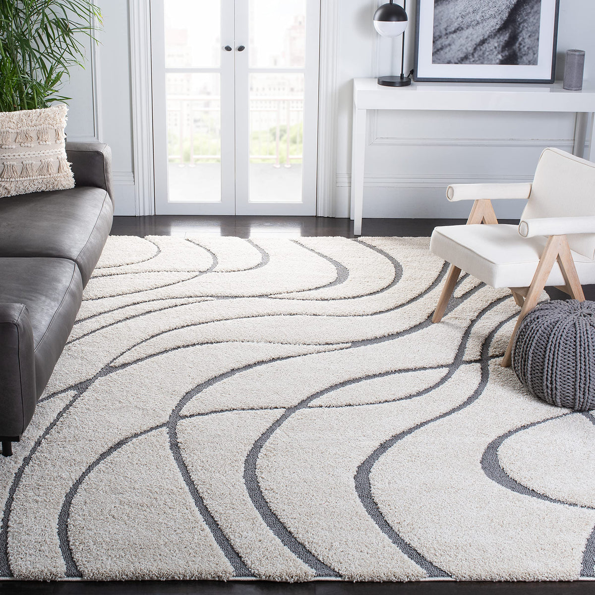 SAFAVIEH Florida Shag Rug 6'x9', Soft Plush Modern Cream & Beige SG471-1113