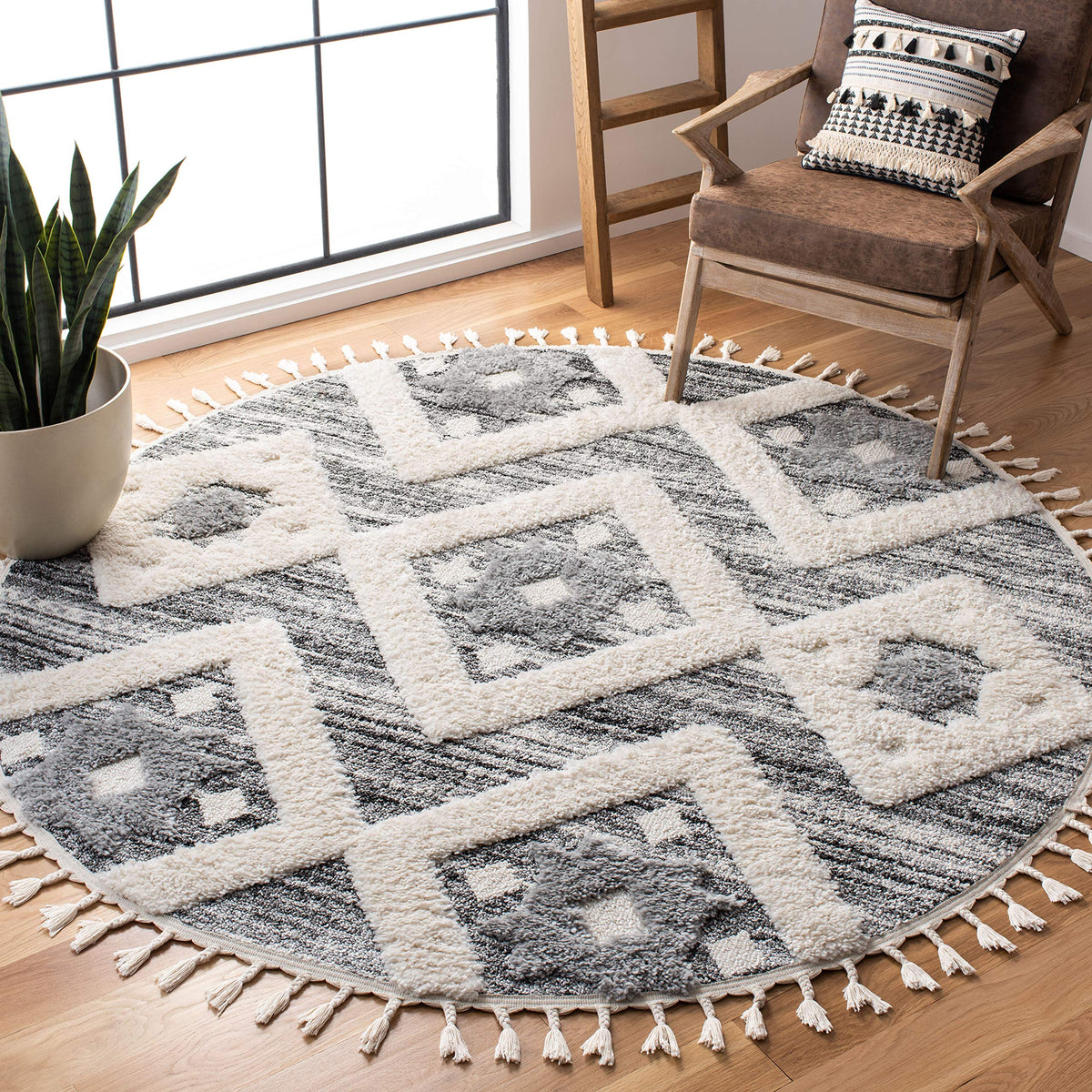 SAFAVIEH Area Rug 8x10 - Moroccan Tassel Shag Collection - Large - Rust & Ivory, Boho Design, Non-Shedding & Easy Cleaning, Plush Pile, Ideal for Living Room, Bedroom, Dining Space (MTS664P)