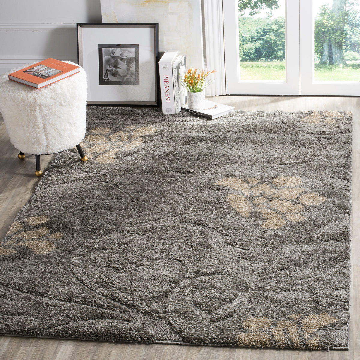 SAFAVIEH Area Rug 8x10 - Florida Shag Collection - Large - Smoke & Beige, Floral Design, Non-Shedding & Easy Cleaning, Plush Thick Pile, Ideal for Living Room, Bedroom, Dining Space (SG464-7913)
