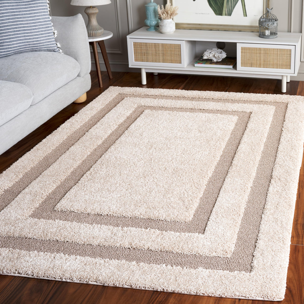 SAFAVIEH Florida Shag Rug 8'x10', Soft Plush Modern Cream SG454-1111