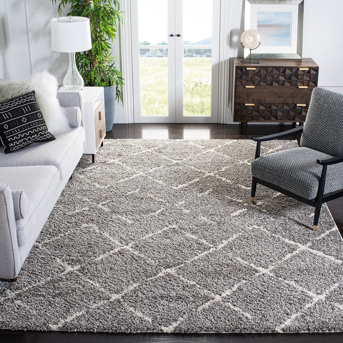 SAFAVIEH Arizona Shag Rug 5'1"x7'6", Soft Plush Ivory & Beige ASG743A