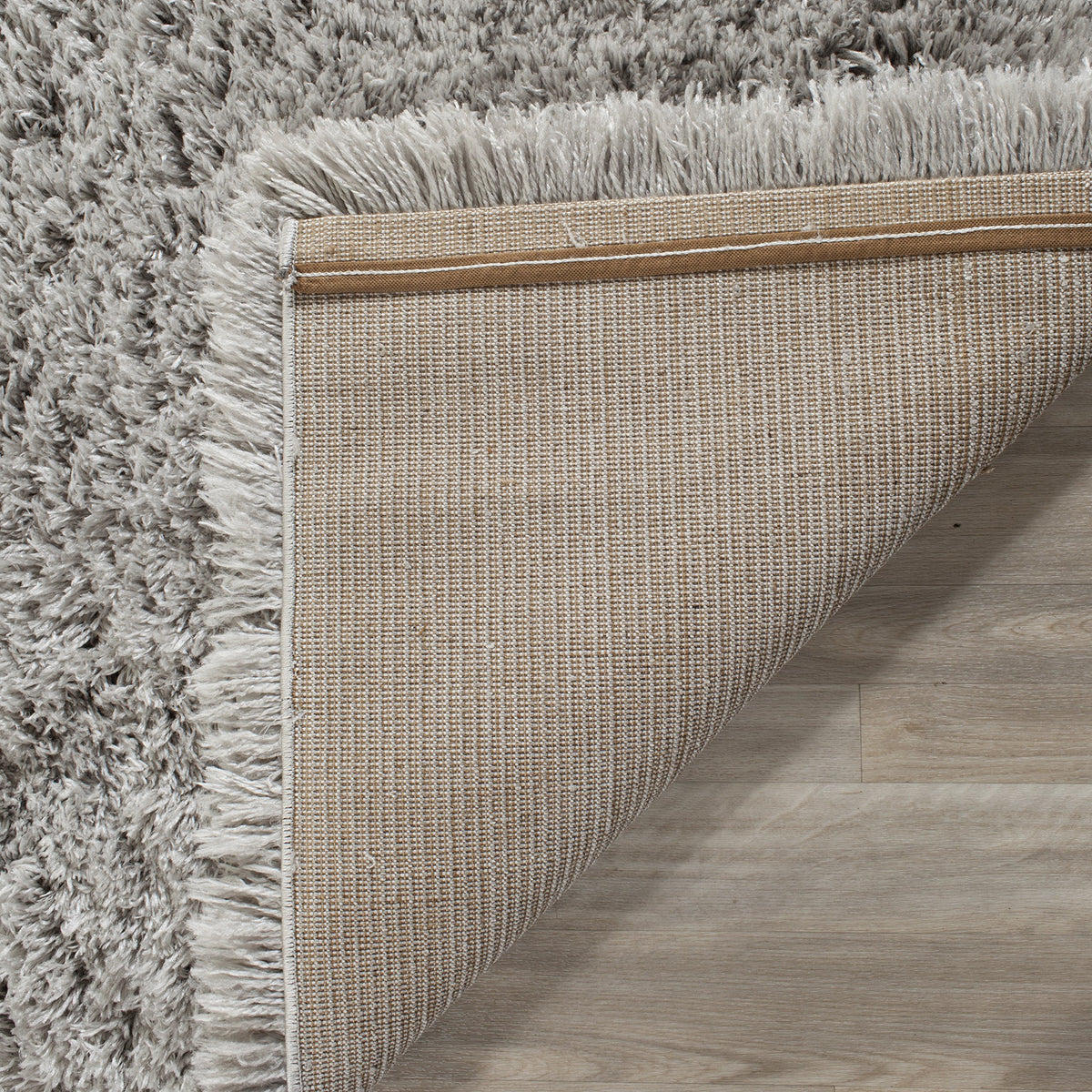 SAFAVIEH Polar Shag Collection Area Rug - 4' Round, Light Beige, Solid Glam Design, Non-Shedding & Easy Care, 3-inch Thick Ideal for High Traffic Areas in Living Room, Bedroom (PSG800A)